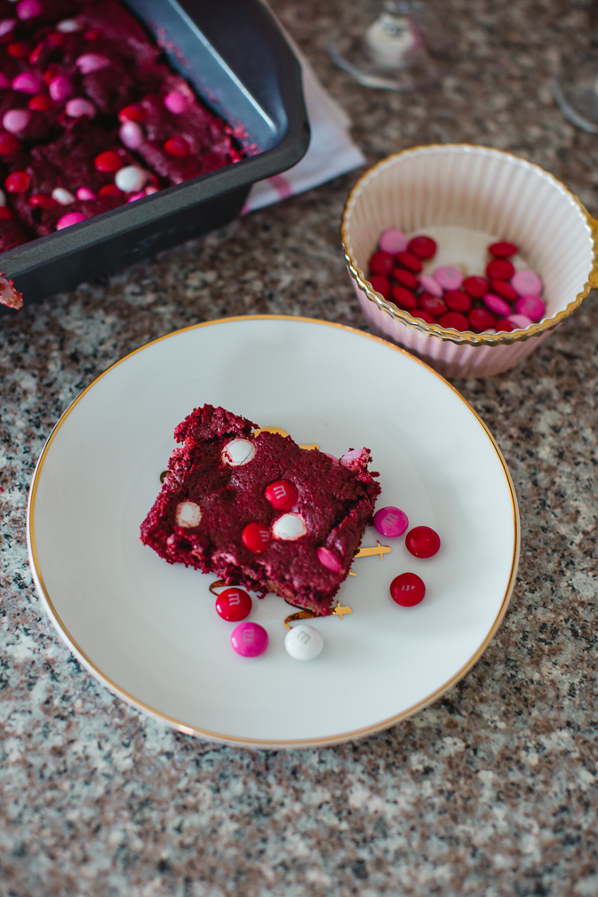 Valentine's Day, Valentine's Day recipes, sweet treats, red velvet cake, red velvet brownies, dessert