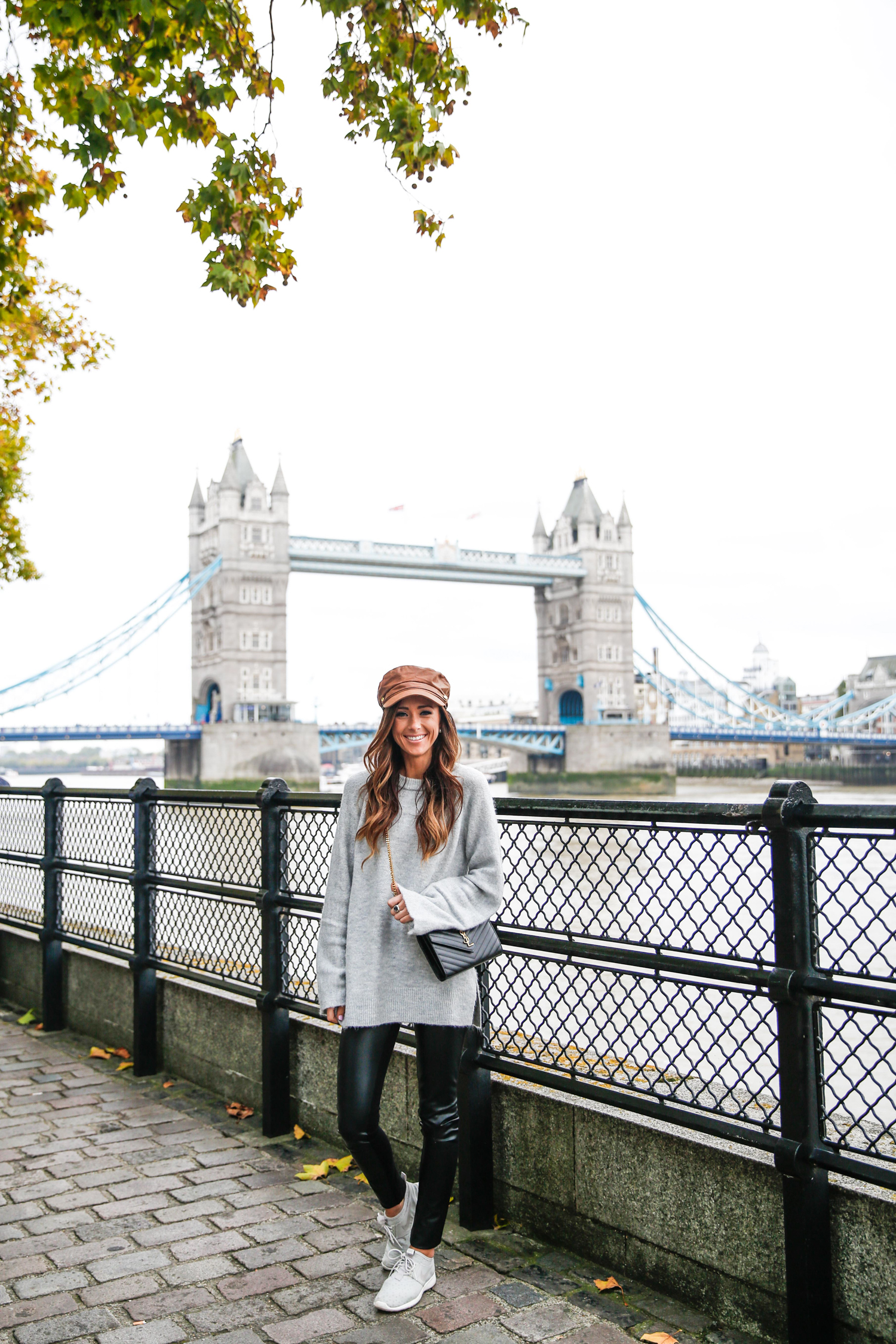 Casual store travel outfit