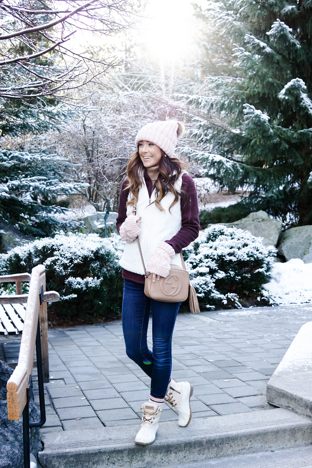 winter outfit inspiration, winter style, winter fashion, patagonia, sperry duck boots, sperry, gucci disco crossbody, whister, canada, travel style, ski town, what to wear in canada in the winter