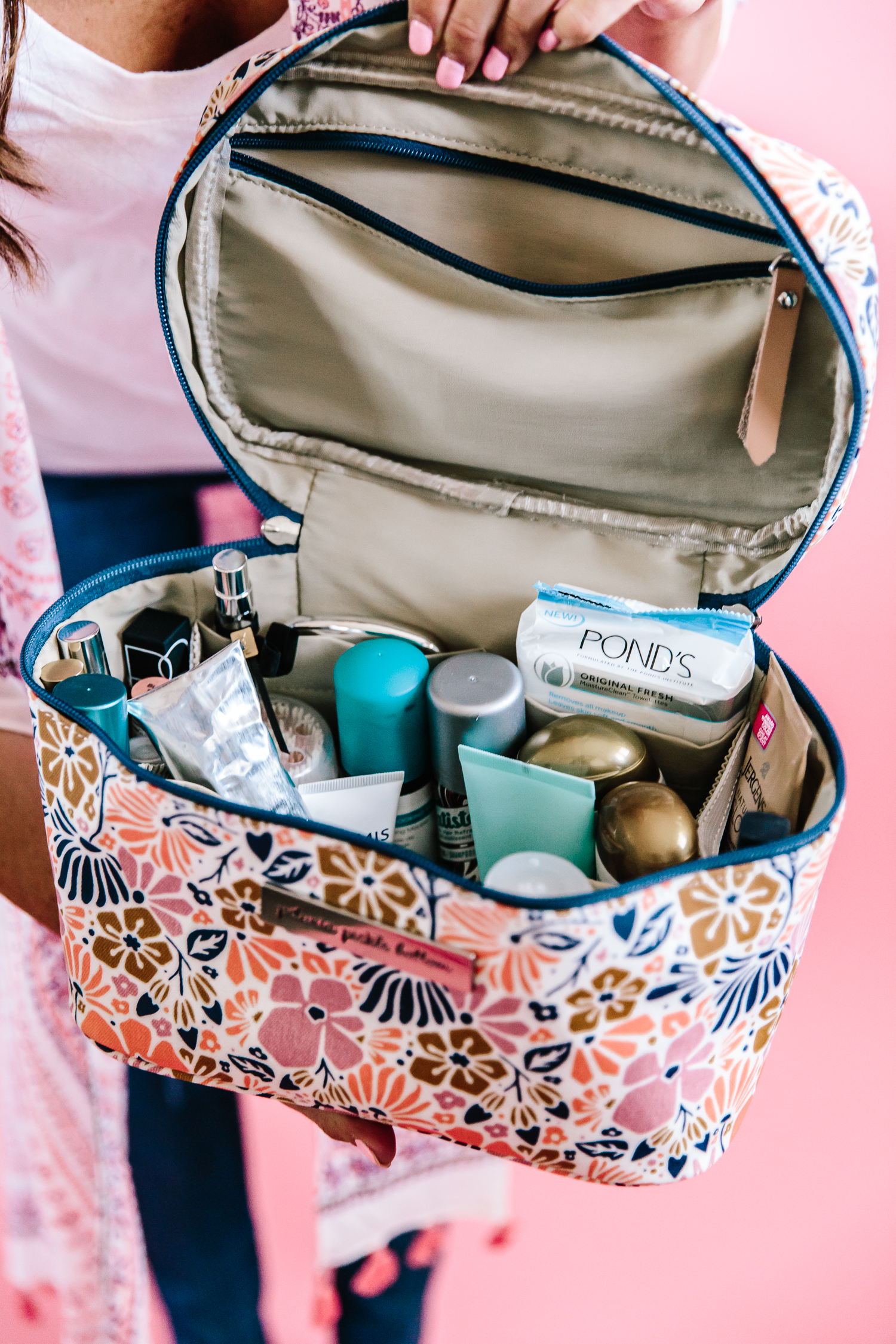 My Go To Travel Bags That Keep Me Organized