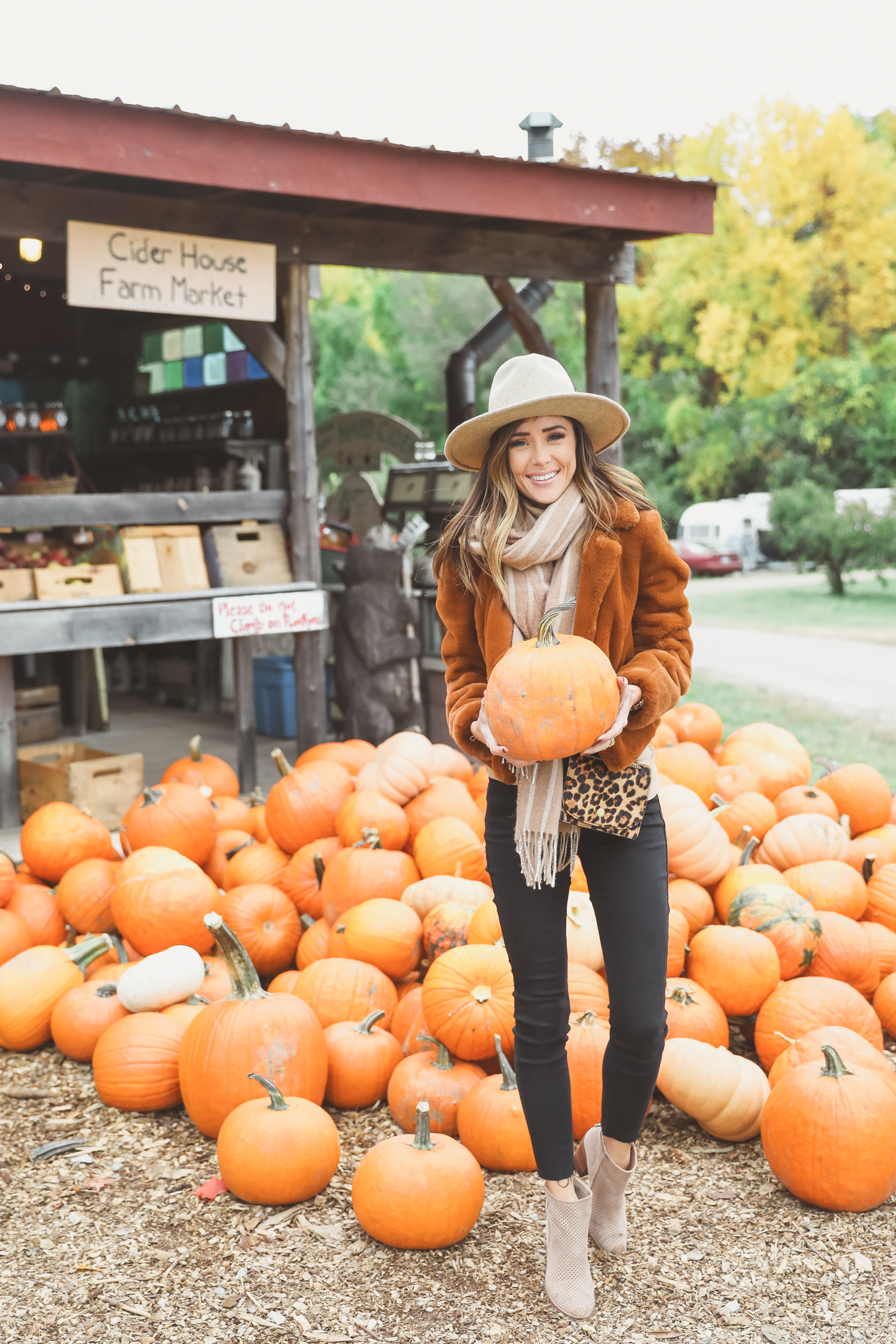 What to Wear to a Pumpkin Patch This Weekend